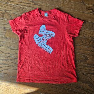 Men's Tee Shirt Colloseum Print Red in Size Medium